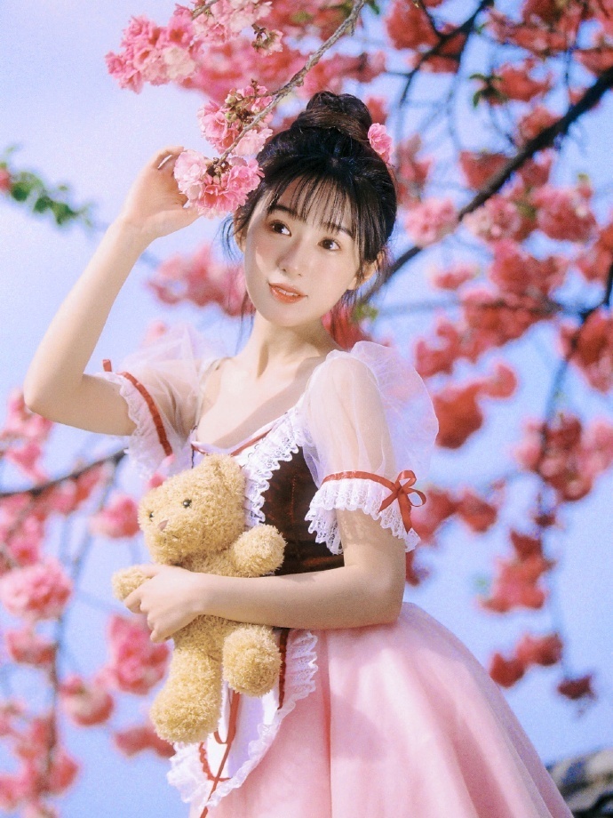 黄果漫剧官网 山河入梦时作品海报